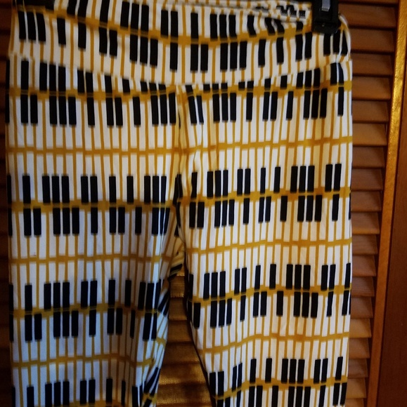LuLaRoe Piano Key Leggings - Picture 2 of 3
